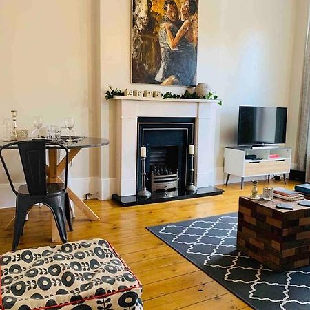 Luxury Fulham Flat With 5* Touches Nr River Thames Лондон Екстериор снимка