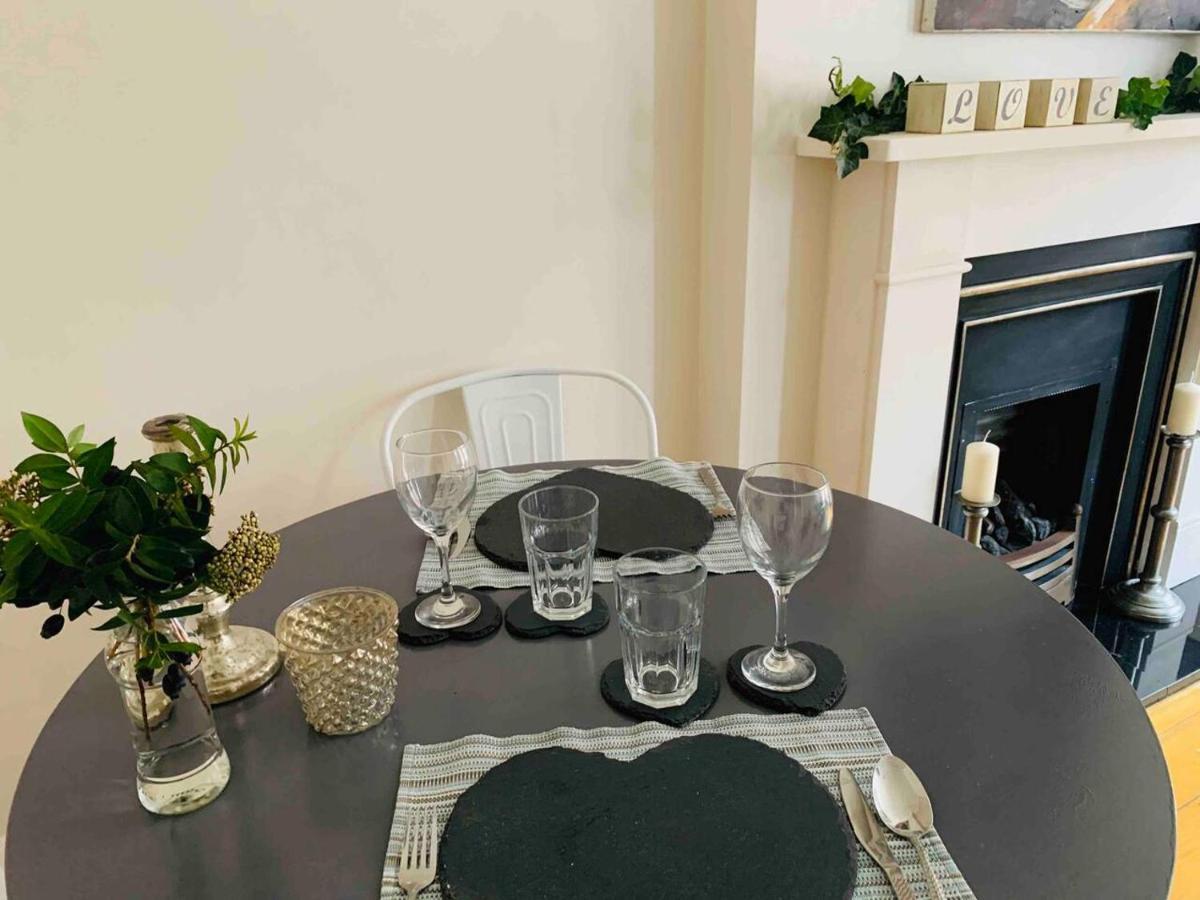 Luxury Fulham Flat With 5* Touches Nr River Thames Лондон Екстериор снимка