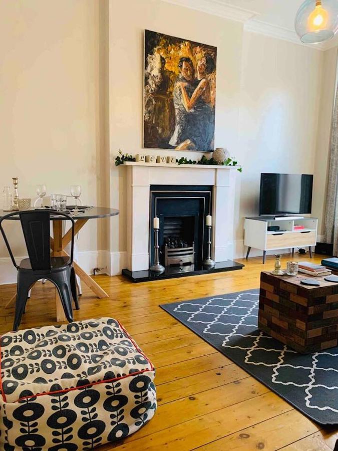 Luxury Fulham Flat With 5* Touches Nr River Thames Лондон Екстериор снимка