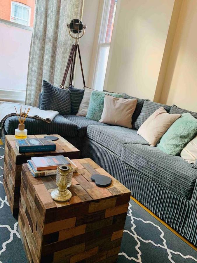 Luxury Fulham Flat With 5* Touches Nr River Thames Лондон Екстериор снимка